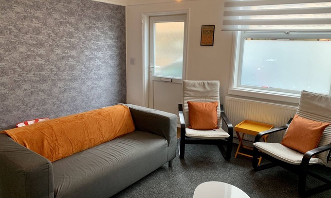 Whittlesey Casa | Fully Furnished Town House.