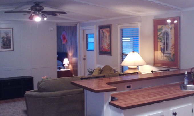 New Port Richey East Casa | Fully Furnished, newly renovated 2/1.5 mobile home in quiet, well kept community