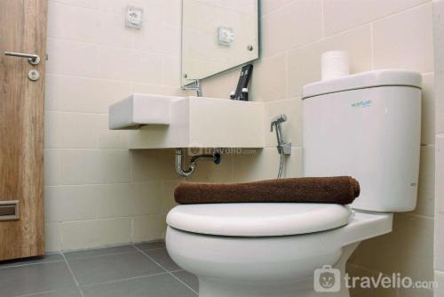 Ragunan Apartamento | Fully Furnished with Comfortable Design 1BR Apartment at Pejaten Park Residence By Travelio