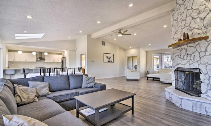 Hillsboro Casa | Fully Remodeled Hillsboro Home with Home Theater!