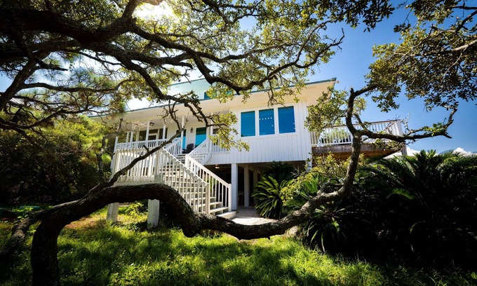 Plantation Casa | Fully Renovated House w/ Private Pool In Prime Plantation Location