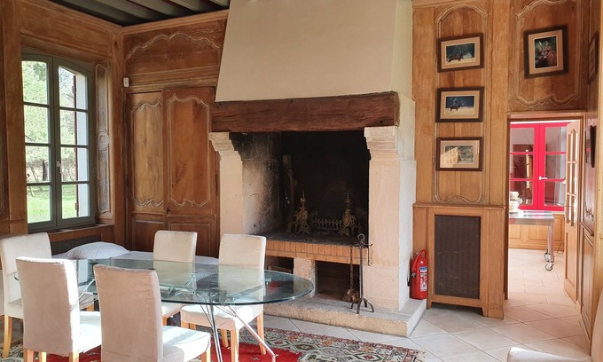 La Boissiere-Ecole Casa | Casa forestal completamente renovada