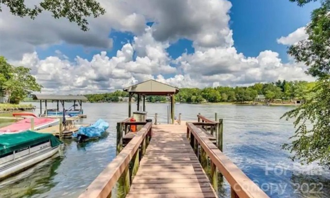 Rock Hill Casa | Fully Renovated Lakehouse on Lake Wylie