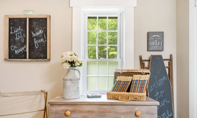 Alexandria Otro | Fully restored 1700's Carriage Home near Newfound Lake and Ragged Mtn Ski Resort