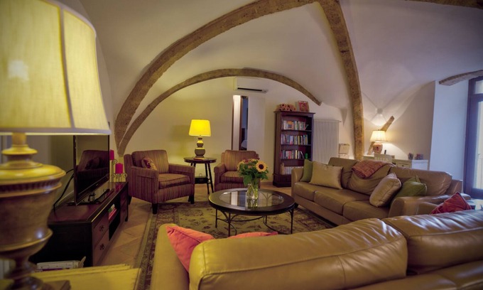 Orvieto Apartamento | Completamente restaurado Lg. Apto en un palacio del siglo XVI en el Centro Orvieto