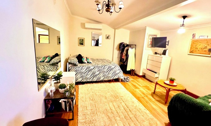 East Fremantle Casa | Fully self contained Granny Flat, East Fremantle nRARE OPPORTUNITY!
