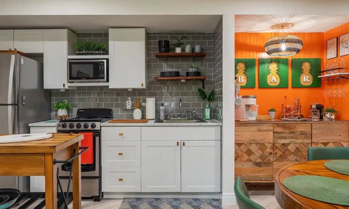 Melbourne Condominio | Fully stocked condo, balcony overlooking marina, walking distance to downtown