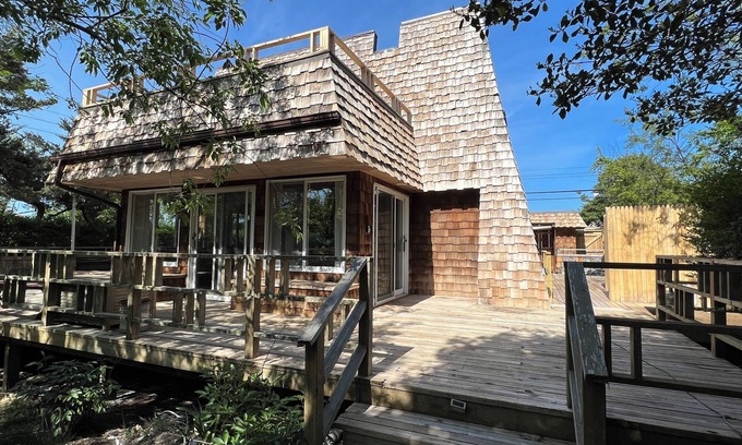 Cherry Grove Casa | Fun and fabulous 3br in Cherry Grove