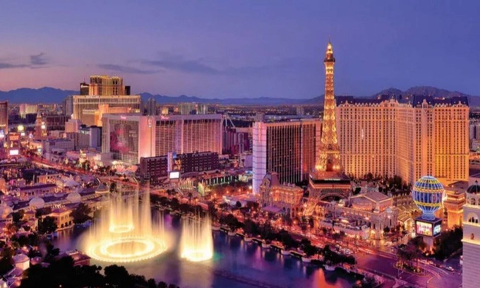 Paradise Complejo | Fun awaits you! Luxury 1BR Condo MINUTES From Vegas Strip