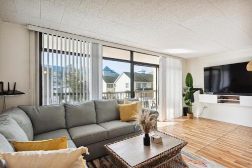 Midtown Ocean City Apartamento | Fun & Comfy Beachside Getaway ~ King Bed ~ Balcony