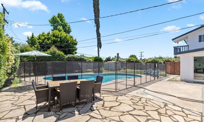 Roosevelt Casa | Fun family friendly retreat with game room and pool