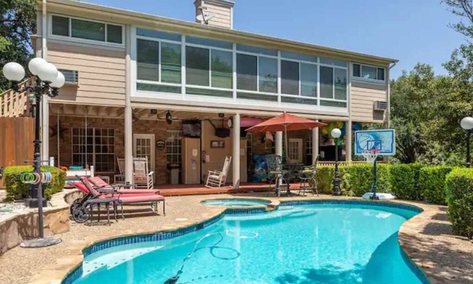 North San Antonio - SAT Casa | Fun fun Five Bedroom for couples or family