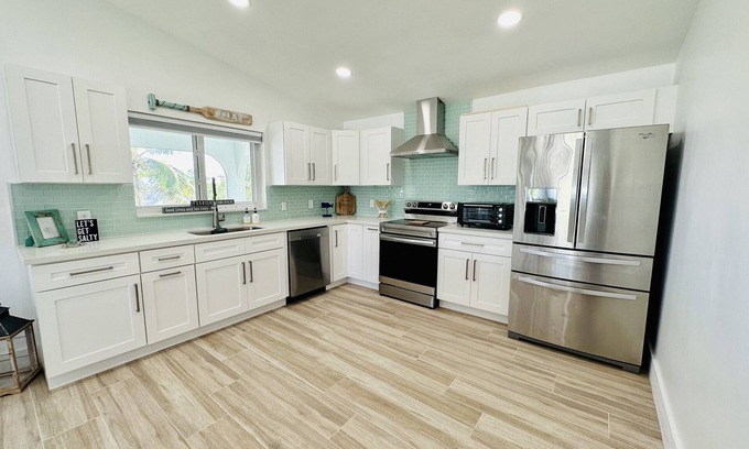 Twin Lakes Casa | Fun In The Sun At Casanova Key