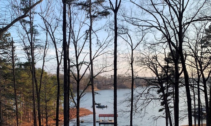 Fair Play Cabaña | Fun Lake Home on a Peninsula with Personal Dock-30 min from Clemson!