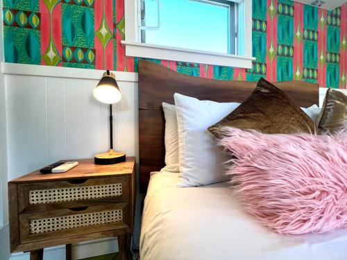 Solvang Apartamento | Fun Retro Space Steps From Windmill