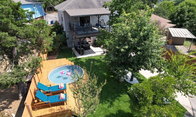 Central East Austin Casa | Fun & Stylish House - A hidden oasis in the heart of Central East Austin