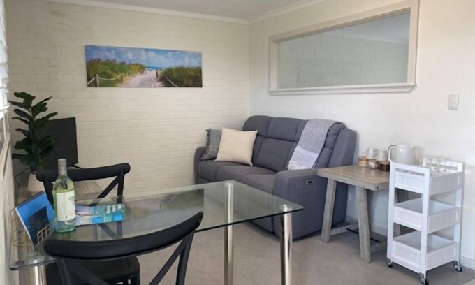 Mount Melville Apartamento | Functional comfort awaits at your private space to explore Albany