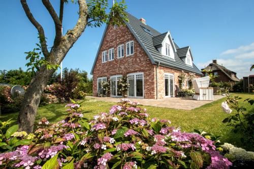 Oldsum Casa | Funkelstern