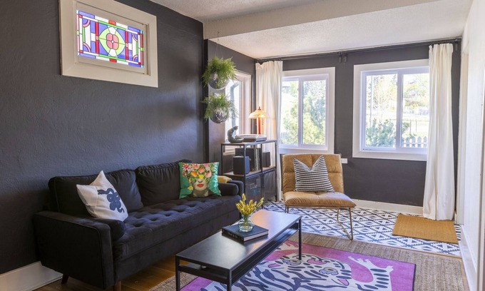 Southeast Calgary Casa | Funky House - Private Hot Tub - Walking Distance to Downtown