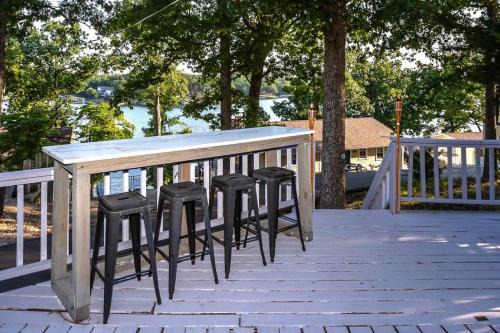 Sunrise Beach Casa | Funky Little Lakehouse - private dock and sunset view