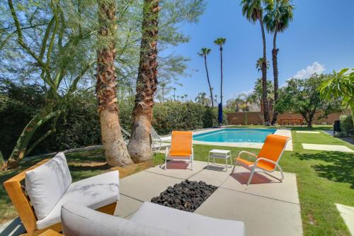 Palm Springs Casa | Funky Palm Springs Paradise Near Golf Courses