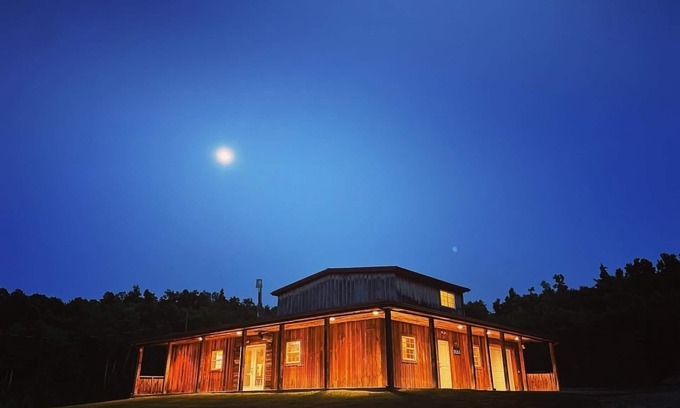Stanton Cabina | Furnace Mt Rustic Retreat