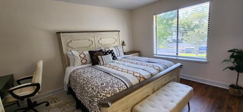North Charleston Apartamento | Furnished 3 Bedroom Condo near Trident Medical Center