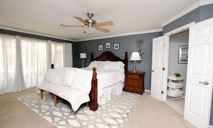 Memorial Parkway Casa | Furnished 4BR/4.5BA Home w/Private Pool & King Suites – Family & Work Ready