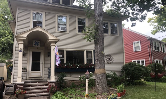 Appleton Casa | Furnished 5 BR home Appleton WI Avail. Jan 11-April 30, 2026. Prefer 3 mo rental