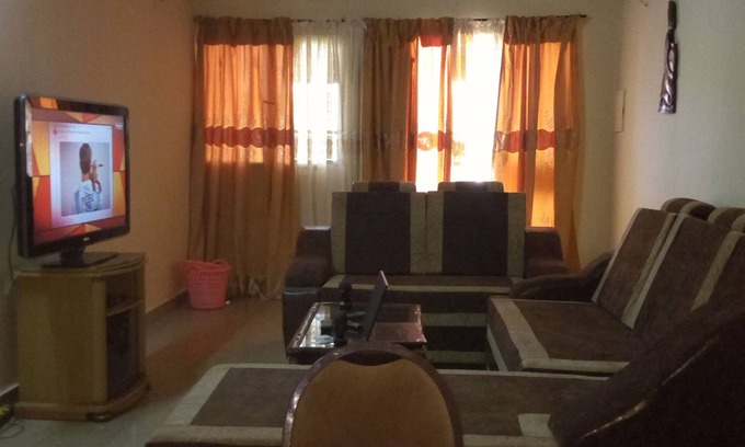Ouagadougou Casa | Villa amueblada y con aire acondicionado a 200 metros de una carretera principal (avenue des arts)