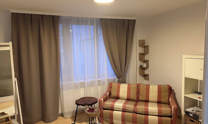 Innenstadt Apartamento | Furnished apartment/studio in the center of Frankfurt, right next to the Alte Oper.