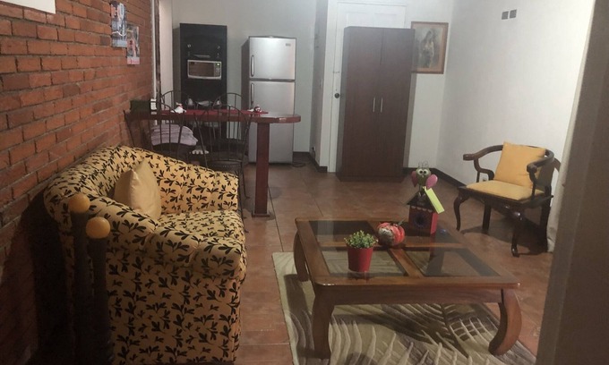 Curridabat Casa | Apartamento amoblado, en barrio residencial al este de San Jose