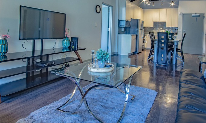 SoNo Apartamento | Furnished Apt near Fox Theatre