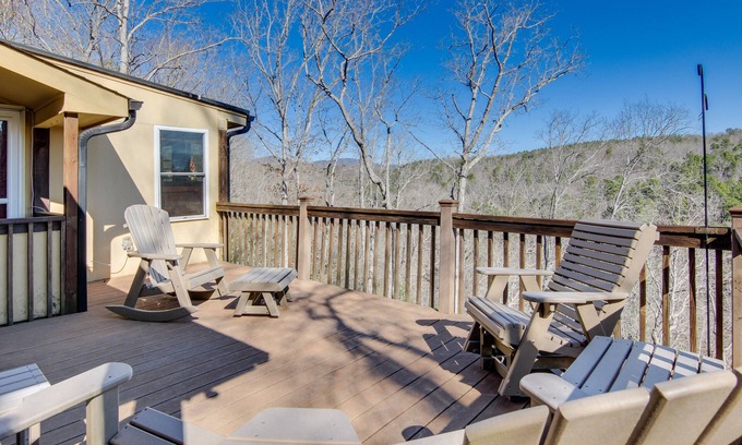 Rutherfordton Casa | Furnished Deck + Mtn Views: Rutherfordton Home