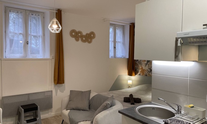 Rochefort Apartamento | Furnished ground-floor studio very close to the spa (no. 37)