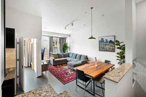 South End Apartamento | Furnished Loft Style Apartment in Southend