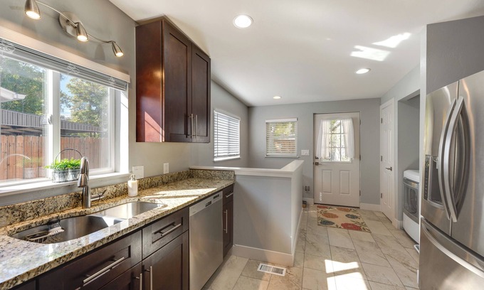 Sunnyside Cabaña | Bright Denver Bungalow w/ Backyard & Patio!