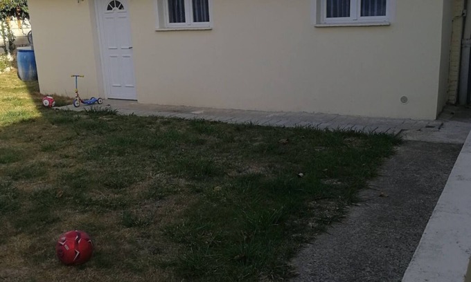 Puiseux-en-France Apartamento | Furnished studio 10 minutes from Parc Astérix by car.