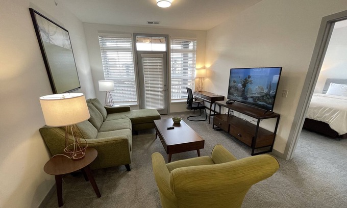 Westerville Apartamento | Furnished SUITES in Dublin!!!!! Yes, D-U-B-L-I-N! We are HQ in Westerville!!!!