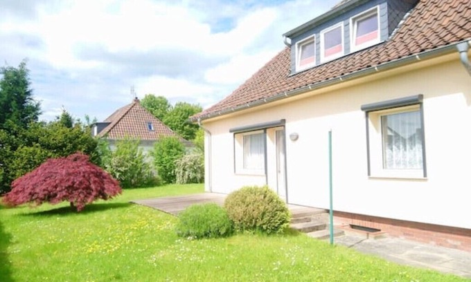 Brake Casa | Gästehaus Barbara mit Garage in 26919 Brake
