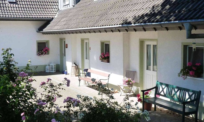 Rindern Apartamento | Gästehaus Hasenkath am Deich 3 Sterne Fewo Grindweide Familienurlaub
