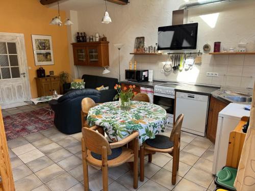 Dickel Apartamento | Gästehaus Peerhus Dönsel - jung lüüd