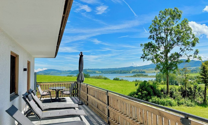 Seekirchen am Wallersee Apartamento | Gästehaus "seeblick" Helle Terrassenwohnung am Wallersee v. den Toren Salzburgs