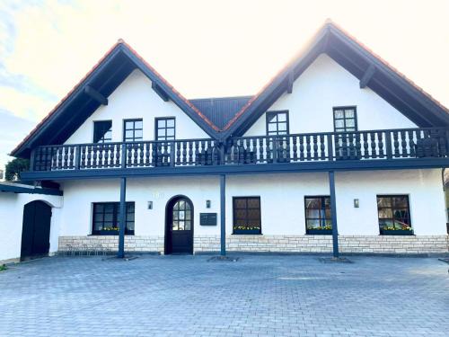 Toenisvorst Hotel | Gästehaus Tönisvorst