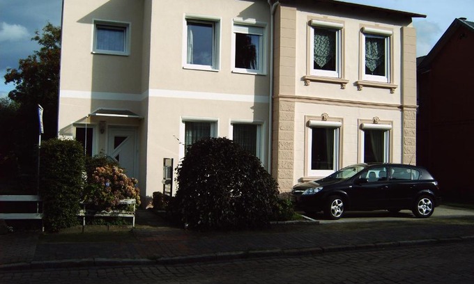 Pinneberg Apartamento | Gästehaus UP-Arnold
