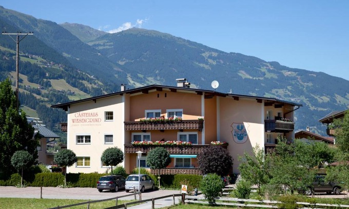Hollenzen Hotel | Gästehaus Wiesengrund & Apart Sporer