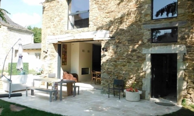 Calmont Casa | Gîté LA GRANGE, AVEYRON, sleeps 6