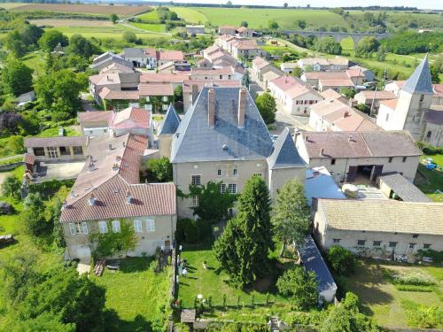 Euvezin Casa | Gîte élégant au Château d'Euvezin avec jardin et parking privatif - FR-1-584-383
