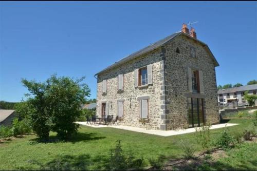Ussel Casa | Gîte 10 pers pmr saint flour