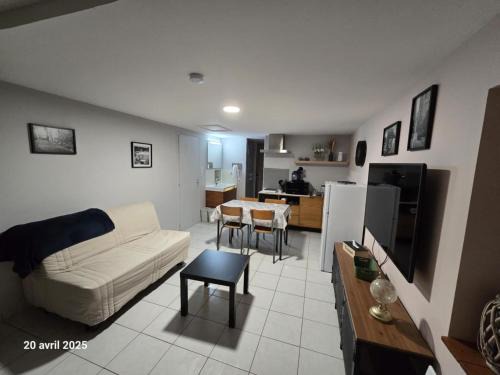 La Tardiere Apartamento | Gîte 2 adultes et 2 enfants à 30mn PuyduFou